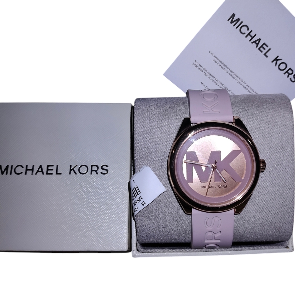 MK watch NWT